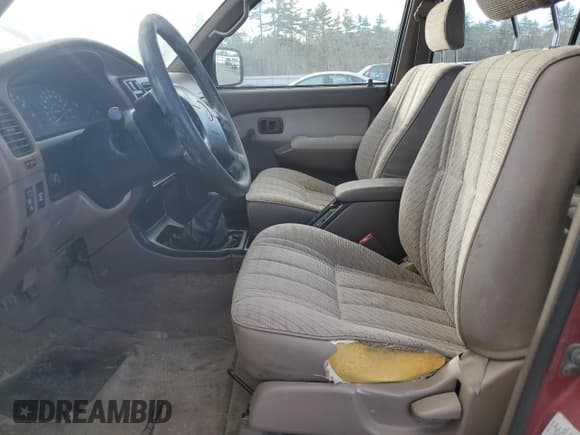 ✅ 1998 Toyota 4Runner • VIN: JT3HM84RXW0030036 • Лот: 79971434. Опубликован ранее на Copart с пробегом 390 286 миль. Бесплатный доступ к архиву аукционных продаж из США и подробный отчёт об истории автомобиля на DreamBid. Изображение 7.