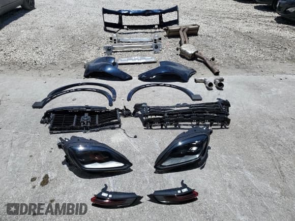 ✅ 2024 Porsche Cayenne • VIN: WP1AA2AYXRDA13795 • Lot: 60834715. Listed on Copart with 8,340 mi. Free auction sales archive from the USA and detailed vehicle history report at DreamBid. Image 13.