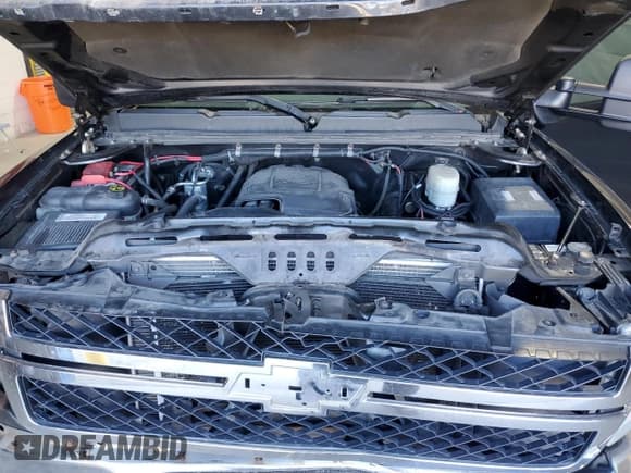 ✅ 2014 Chevrolet Silverado 2500HD Work Truck • VIN: 1GC0KVCG9EF174797 • Лот: 86870605. Опубликован ранее на Copart с пробегом 206 564 миль. Бесплатный доступ к архиву аукционных продаж из США и подробный отчёт об истории автомобиля на DreamBid. Изображение 11.