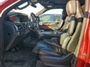 ✅ 2018 Lincoln Navigator Reserve • VIN: 5LMJJ2LT7JEL07410 • Lot: 95800785. Listed on Copart with 137,505 mi. Free auction sales archive from the USA and detailed vehicle history report at DreamBid. Image 9.