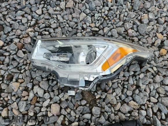 ✅ 2019 GMC Acadia Denali • VIN: 1GKKNXLS9KZ263185 • Lot: 90516005. Listed on Copart with 93,461 mi. Free auction sales archive from the USA and detailed vehicle history report at DreamBid. Image 13.