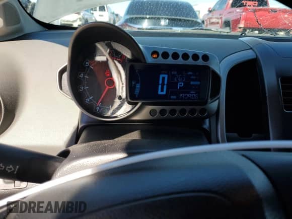 2013 Chevrolet Sonic LT with VIN 1G1JC6SG6D4230173, listed as a Copart auction lot 82782885 with 190,906 mi miles and Salvage title. Bid and sale history available at DreamBid. Image 9.