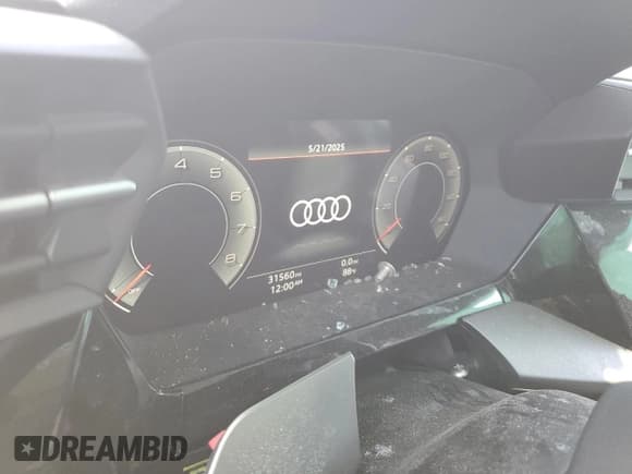 ✅ 2023 Audi A3 Premium Plus • VIN: WAUHUDGY9PA033994 • Lot: 58544865. Wystawiony na Copart z przebiegiem 31 560 mil. Bezpłatny archiwum sprzedaży aukcyjnych z USA i szczegółowy raport historii pojazdu na DreamBid. Zdjęcie 9.