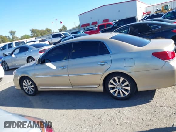 ✅ 2011 Toyota Avalon Limited • VIN: 4T1BK3DB6BU430770 • Lot: 43562420. Listed on IAAI with 106,918 mi. Free auction sales archive from the USA and detailed vehicle history report at DreamBid. Image 14.