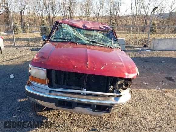 ✅ 1996 Ford Bronco XL • VIN: 1FMEU15N8TLA78223 • Lot: 41282315. Listed on IAAI with 212,299 mi. Free auction sales archive from the USA and detailed vehicle history report at DreamBid. Image 12.