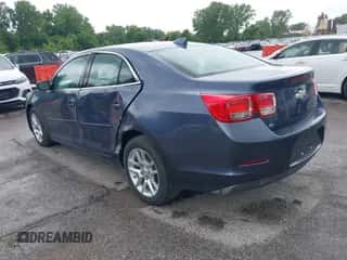 2015 Chevrolet Malibu LT z VIN 1G11C5SL9FF235771, wystawiony jako IAAI lot #39303861 z przebiegiem 109 571 mil mil oraz . Historia ofert i sprzedaży dostępna na DreamBid. Obrazek 3.