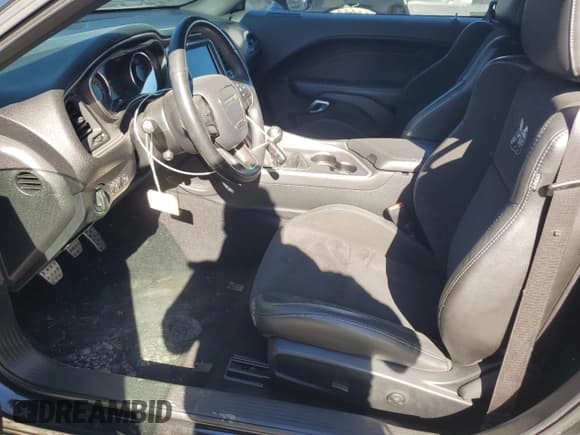 ✅ 2019 Dodge Challenger R/T Scat Pack • VIN: 2C3CDZFJ8KH722860 • Lot: 86159545. Wystawiony na Copart z przebiegiem 19 938 mil. Bezpłatny archiwum sprzedaży aukcyjnych z USA i szczegółowy raport historii pojazdu na DreamBid. Zdjęcie 7.