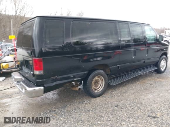 ✅ 2013 Ford Econoline Passenger XL • VIN: 1FBSS3BL4DDA64847 • Lot: 41668195. Wystawiony na IAAI z przebiegiem 226 792 mil. Bezpłatny archiwum sprzedaży aukcyjnych z USA i szczegółowy raport historii pojazdu na DreamBid. Zdjęcie 4.