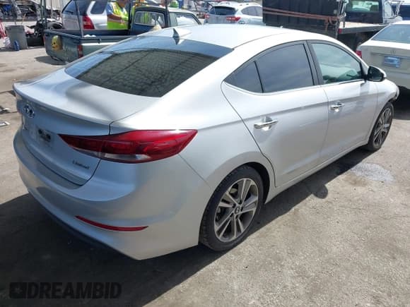 ✅ 2017 Hyundai Elantra Limited • VIN: 5NPD84LF9HH057863 • Lot: 41765378. Listed on IAAI with 80,646 mi. Free auction sales archive from the USA and detailed vehicle history report at DreamBid. Image 4.