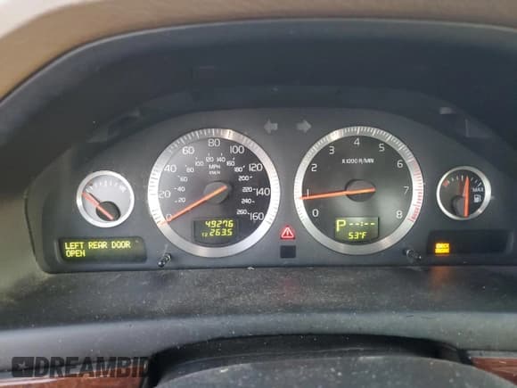 ✅ 2005 Volvo S80 • VIN: YV1TS911651393968 • Лот: 42640515. Опубликован ранее на Copart с пробегом 49 276 миль. Бесплатный доступ к архиву аукционных продаж из США и подробный отчёт об истории автомобиля на DreamBid. Изображение 9.