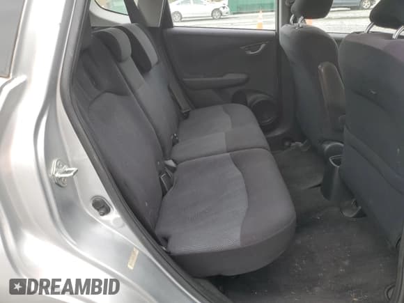 ✅ 2011 Honda Fit Sport • VIN: JHMGE8H57BC002973 • Лот: 90239595. Опубликован ранее на Copart с пробегом 106 447 миль. Бесплатный доступ к архиву аукционных продаж из США и подробный отчёт об истории автомобиля на DreamBid. Изображение 10.