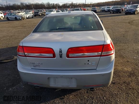 ✅ 2011 Lincoln MKZ • VIN: 3LNHL2GC9BR764708 • Лот: 43642198. Опубликован ранее на IAAI с пробегом 95 492 миль. Бесплатный доступ к архиву аукционных продаж из США и подробный отчёт об истории автомобиля на DreamBid. Изображение 16.