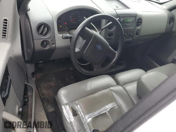 ✅ 2005 Ford F-150 XL • VIN: 1FTRF14W65NB44382 • Lot: 42992825. Listed on Copart with 203,839 mi. Free auction sales archive from the USA and detailed vehicle history report at DreamBid. Image 8.