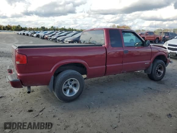 ✅ 2003 Chevrolet S-10 LS • VIN: 1GCCS19X938157643 • Лот: 76255504. Опубликован ранее на Copart с пробегом 70 779 миль. Бесплатный доступ к архиву аукционных продаж из США и подробный отчёт об истории автомобиля на DreamBid. Изображение 3.
