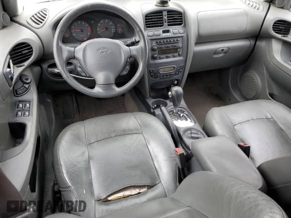 ✅ 2003 Hyundai Santa Fe GLS • VIN: KM8SC13D33U450903 • Лот: 48351575. Размещён на Copart с пробегом 150 319 миль миль. Получите бесплатный доступ к архиву аукционных продаж из США и посмотрите подробный отчёт об истории автомобиля на DreamBid. Изображение 8.