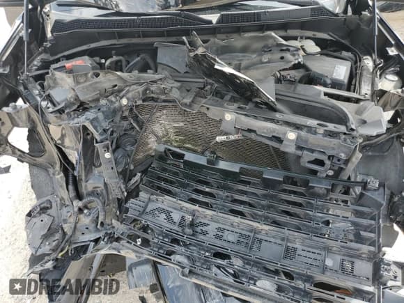 ✅ 2020 Chevrolet Silverado 1500 Custom • VIN: 1GCRWBEH3LZ232642 • Lot: 61209264. Wystawiony na Copart z przebiegiem 47 311 mil. Bezpłatny archiwum sprzedaży aukcyjnych z USA i szczegółowy raport historii pojazdu na DreamBid. Zdjęcie 11.