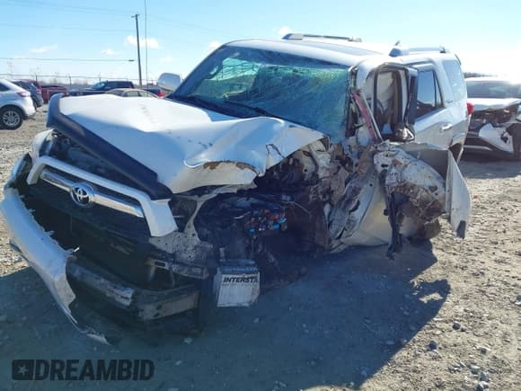 ✅ 2012 Toyota 4Runner SR5 • VIN: JTEBU5JR7C5101885 • Лот: 43619611. Опубликован ранее на IAAI с пробегом Не указан. Бесплатный доступ к архиву аукционных продаж из США и подробный отчёт об истории автомобиля на DreamBid. Изображение 2.