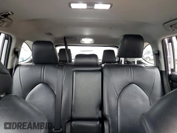 ✅ 2022 Toyota Highlander Hybrid LE • VIN: 5TDZARAH2NS511839 • Lot: 51715975. Wystawiony na Copart z przebiegiem 162 228 mil. Bezpłatny archiwum sprzedaży aukcyjnych z USA i szczegółowy raport historii pojazdu na DreamBid. Zdjęcie 10.