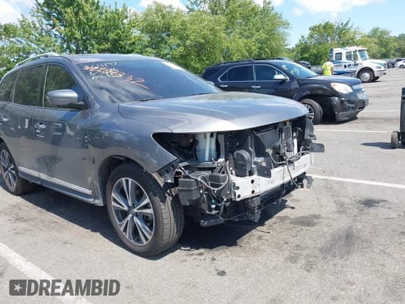 ✅ 2019 Nissan Pathfinder SL • VIN: 5N1DR2MM4KC629290 • Лот: 42951332. Опубликован ранее на IAAI с пробегом 53 953 миль. Бесплатный доступ к архиву аукционных продаж из США и подробный отчёт об истории автомобиля на DreamBid. Изображение 18.