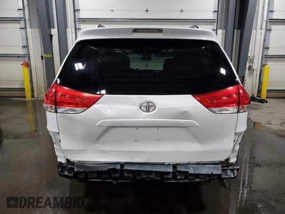 ✅ 2013 Toyota Sienna XLE AAS • VIN: 5TDYK3DCXDS301834 • Lot: 83844755. Wystawiony na Copart z przebiegiem 154 282 mil. Bezpłatny archiwum sprzedaży aukcyjnych z USA i szczegółowy raport historii pojazdu na DreamBid. Zdjęcie 6.
