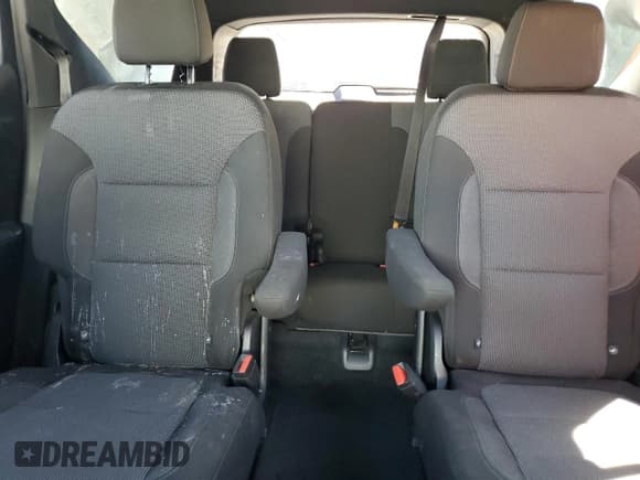 ✅ 2022 Chevrolet Traverse LT Cloth • VIN: 1GNERGKW5NJ131648 • Лот: 56254555. Опубликован ранее на Copart с пробегом 34 305 миль. Бесплатный доступ к архиву аукционных продаж из США и подробный отчёт об истории автомобиля на DreamBid. Изображение 10.