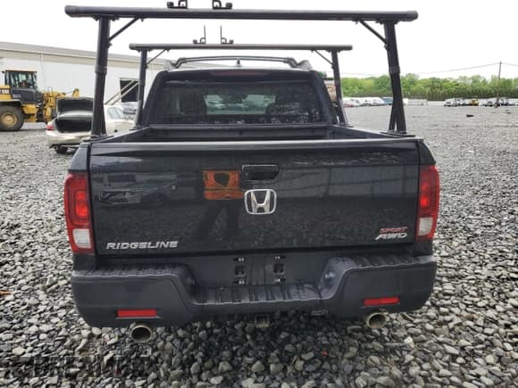 ✅ 2022 Honda Ridgeline Sport • VIN: 5FPYK3F14NB006656 • Lot: 55895635. Listed on Copart with 61,689 mi. Free auction sales archive from the USA and detailed vehicle history report at DreamBid. Image 6.