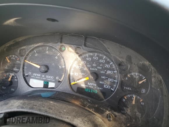 ✅ 2001 Chevrolet Blazer LT • VIN: 1GNDT13W912114106 • Lot: 88358955. Wystawiony na Copart z przebiegiem 185 349 mil. Bezpłatny archiwum sprzedaży aukcyjnych z USA i szczegółowy raport historii pojazdu na DreamBid. Zdjęcie 9.