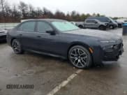 ✅ 2023 BMW 7 Series 760i xDrive • VIN: WBA33EJ08PCN83956 • Лот: 43235495. Опубликован ранее на Copart с пробегом 22 527 миль. Бесплатный доступ к архиву аукционных продаж из США и подробный отчёт об истории автомобиля на DreamBid. Изображение 4.