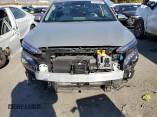 ✅ 2023 Hyundai Kona SE • VIN: KM8K23AG0PU183558 • Лот: 37441404. Опубликован ранее на Copart с пробегом 3 425 миль. Бесплатный доступ к архиву аукционных продаж из США и подробный отчёт об истории автомобиля на DreamBid. Изображение 5.