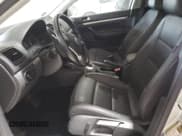 ✅ 2008 Volkswagen Jetta Wolfsburg Edition • VIN: 3VWRJ71K08M152671 • Lot: 92319435. Wystawiony na Copart z przebiegiem 216 594 mil. Bezpłatny archiwum sprzedaży aukcyjnych z USA i szczegółowy raport historii pojazdu na DreamBid. Zdjęcie 7.