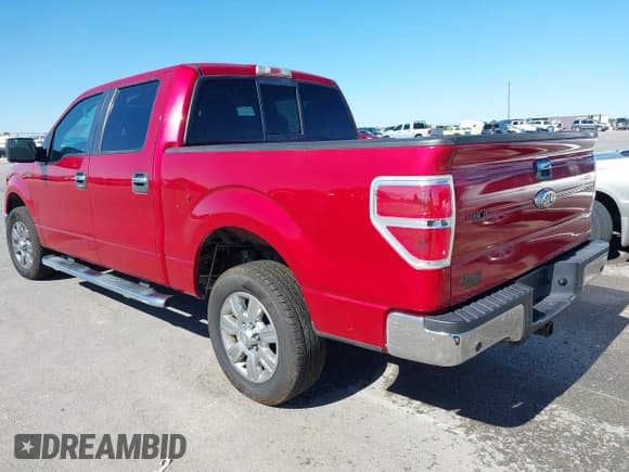 ✅ 2012 Ford F-150 Lariat • VIN: 1FTFW1CFXCKD77409 • Lot: 43564061. Wystawiony na IAAI z przebiegiem 89 725 mil. Bezpłatny archiwum sprzedaży aukcyjnych z USA i szczegółowy raport historii pojazdu na DreamBid. Zdjęcie 3.