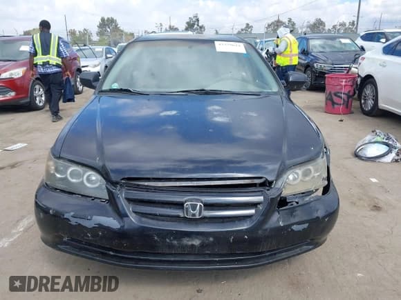 ✅ 2001 Honda Accord LX • VIN: 1HGCG66531A109547 • Lot: 43379624. Wystawiony na IAAI z przebiegiem 256 983 mil. Bezpłatny archiwum sprzedaży aukcyjnych z USA i szczegółowy raport historii pojazdu na DreamBid. Zdjęcie 12.