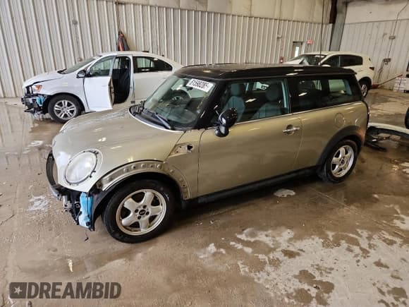 ✅ 2010 MINI Clubman • VIN: WMWML3C57ATX51143 • Lot: 81598285. Wystawiony na Copart z przebiegiem 99 439 mil. Bezpłatny archiwum sprzedaży aukcyjnych z USA i szczegółowy raport historii pojazdu na DreamBid. Zdjęcie 1.