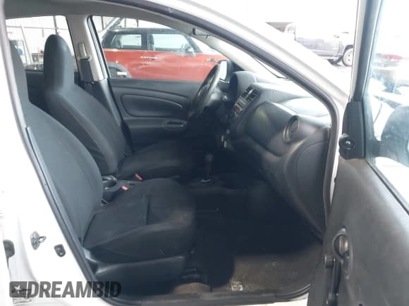 ✅ 2013 Nissan Versa SV • VIN: 3N1CN7AP0DL893463 • Lot: 41233596. Listed on IAAI with 240,186 mi. Free auction sales archive from the USA and detailed vehicle history report at DreamBid. Image 5.