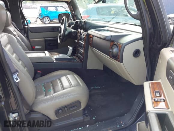 ✅ 2005 Hummer H2 SUV • VIN: 5GRGN23UX5H101905 • Lot: 42731518. Wystawiony na IAAI z przebiegiem 155 401 mil. Bezpłatny archiwum sprzedaży aukcyjnych z USA i szczegółowy raport historii pojazdu na DreamBid. Zdjęcie 5.
