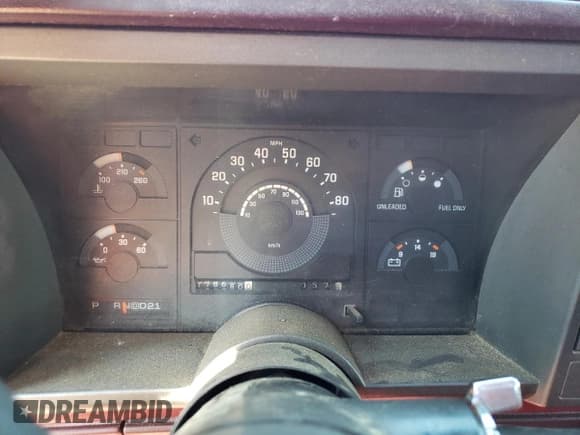 ✅ 1991 Chevrolet Silverado 1500 • VIN: 2GCEC19K7M1160863 • Lot: 62515025. Wystawiony na Copart z przebiegiem 178 680 mil. Bezpłatny archiwum sprzedaży aukcyjnych z USA i szczegółowy raport historii pojazdu na DreamBid. Zdjęcie 9.
