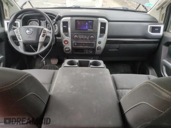 ✅ 2017 Nissan Titan S • VIN: 1N6AA1CJ2HN553031 • Lot: 59764065. Wystawiony na Copart z przebiegiem 148 012 mil. Bezpłatny archiwum sprzedaży aukcyjnych z USA i szczegółowy raport historii pojazdu na DreamBid. Zdjęcie 8.