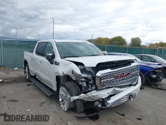 ✅ 2019 GMC Sierra 1500 Denali • VIN: 1GTU9FEL4KZ189344 • Lot: 43531265. Listed on IAAI with 59,412 mi. Free auction sales archive from the USA and detailed vehicle history report at DreamBid. Image 1.