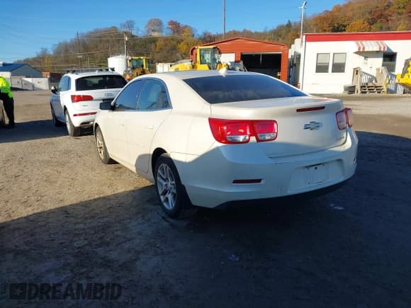 ✅ 2014 Chevrolet Malibu LT • VIN: 1G11C5SL8EF161368 • Lot: 43701397. Listed on IAAI with 75,000 mi. Free auction sales archive from the USA and detailed vehicle history report at DreamBid. Image 3.