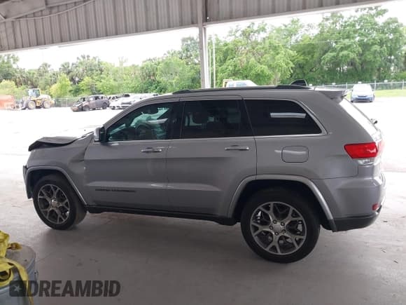 ✅ 2018 Jeep Grand Cherokee Limited • VIN: 1C4RJEBG3JC281304 • Lot: 42457057. Listed on IAAI with 155,019 mi. Free auction sales archive from the USA and detailed vehicle history report at DreamBid. Image 14.
