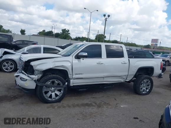 ✅ 2017 GMC Sierra 1500 Denali • VIN: 3GTU2PEJ9HG395566 • Lot: 43288882. Listed on IAAI with 87,680 mi. Free auction sales archive from the USA and detailed vehicle history report at DreamBid. Image 14.