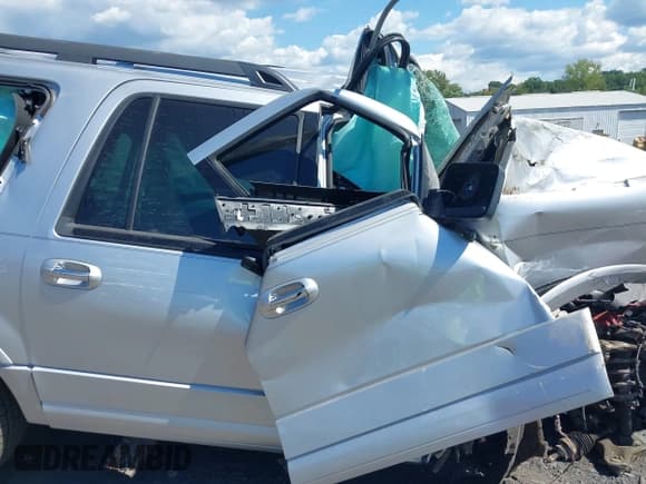 ✅ 2017 Ford Expedition Max XLT • VIN: 1FMJK1JT4HEA17567 • Лот: 43129453. Опубликован ранее на IAAI с пробегом Не указан. Бесплатный доступ к архиву аукционных продаж из США и подробный отчёт об истории автомобиля на DreamBid. Изображение 5.