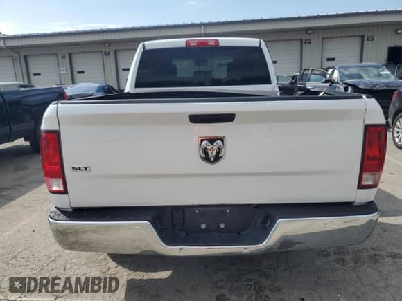 2024 Ram 1500 SLT z VIN 1C6RR6GG4RS135963, wystawiony jako Copart lot #57487425 z przebiegiem 35 012 mil mil oraz Nie do naprawy • Non repairable. Historia ofert i sprzedaży dostępna na DreamBid. Obrazek 6.