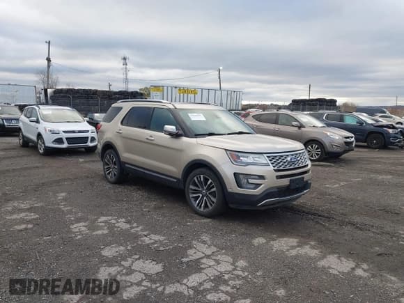 ✅ 2017 Ford Explorer Platinum • VIN: 1FM5K8HT1HGD51155 • Lot: 43648190. Wystawiony na IAAI z przebiegiem 113 686 mil. Bezpłatny archiwum sprzedaży aukcyjnych z USA i szczegółowy raport historii pojazdu na DreamBid. Zdjęcie 1.