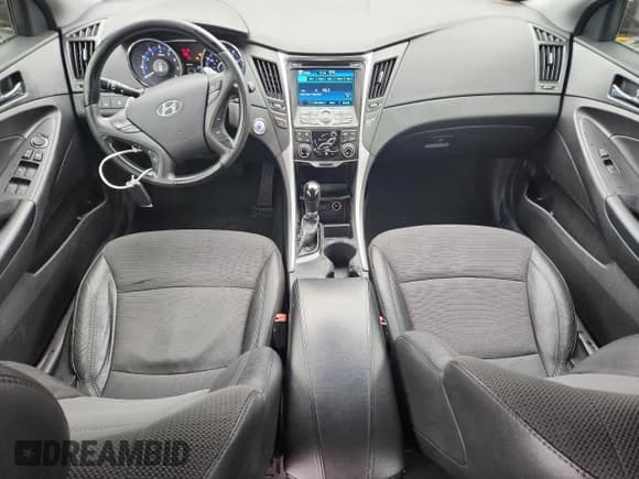 ✅ 2013 Hyundai Sonata SE • VIN: 5NPEC4AB9DH808795 • Лот: 90017235. Опубликован ранее на Copart с пробегом 172 344 миль. Бесплатный доступ к архиву аукционных продаж из США и подробный отчёт об истории автомобиля на DreamBid. Изображение 8.