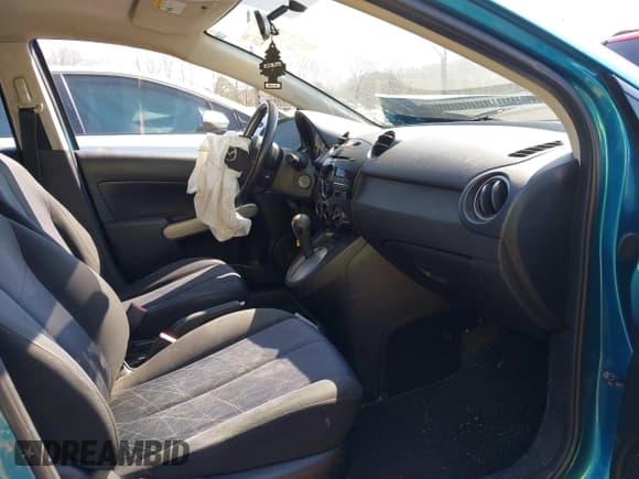 ✅ 2012 Mazda 2 Sport • VIN: JM1DE1KY4C0144179 • Lot: 41776123. Listed on IAAI with 119,682 mi. Free auction sales archive from the USA and detailed vehicle history report at DreamBid. Image 5.