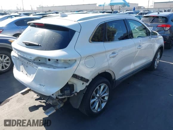 ✅ 2017 Lincoln MKC Select • VIN: 5LMCJ2C93HUL35668 • Lot: 42223752. Listed on IAAI with 84,594 mi. Free auction sales archive from the USA and detailed vehicle history report at DreamBid. Image 4.