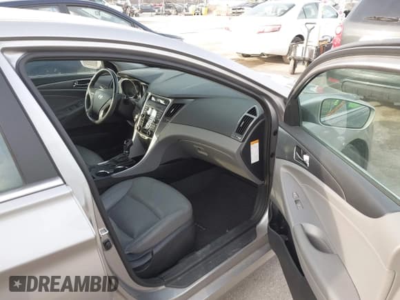 ✅ 2012 Hyundai Sonata Hybrid • VIN: KMHEC4A42CA054772 • Lot: 41681274. Listed on IAAI with 101,066 mi. Free auction sales archive from the USA and detailed vehicle history report at DreamBid. Image 5.