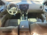 ✅ 2014 Nissan Pathfinder Platinum • VIN: 5N1AR2MM5EC631430 • Lot: 82522755. Wystawiony na Copart z przebiegiem 154 688 mil. Bezpłatny archiwum sprzedaży aukcyjnych z USA i szczegółowy raport historii pojazdu na DreamBid. Zdjęcie 8.