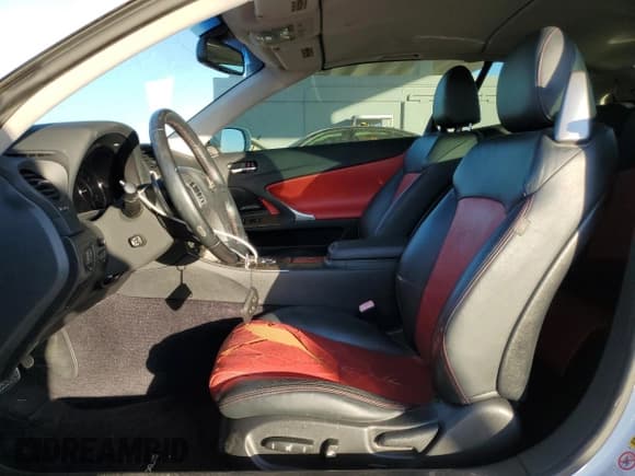 ✅ 2011 Lexus IS 350 C • VIN: JTHFE2C21B2506494 • Lot: 81140024. Wystawiony na Copart z przebiegiem 129 686 mil. Bezpłatny archiwum sprzedaży aukcyjnych z USA i szczegółowy raport historii pojazdu na DreamBid. Zdjęcie 7.